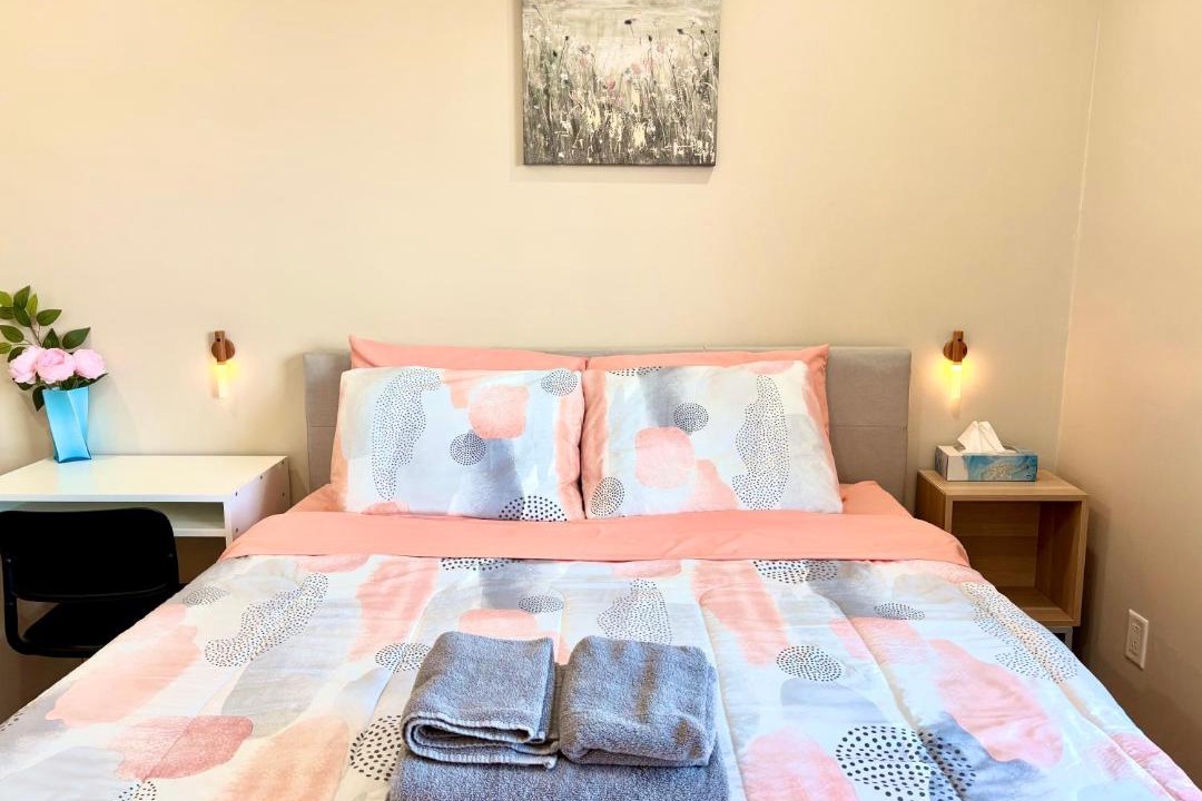 Photo of Bedroom in Bathurst Manor