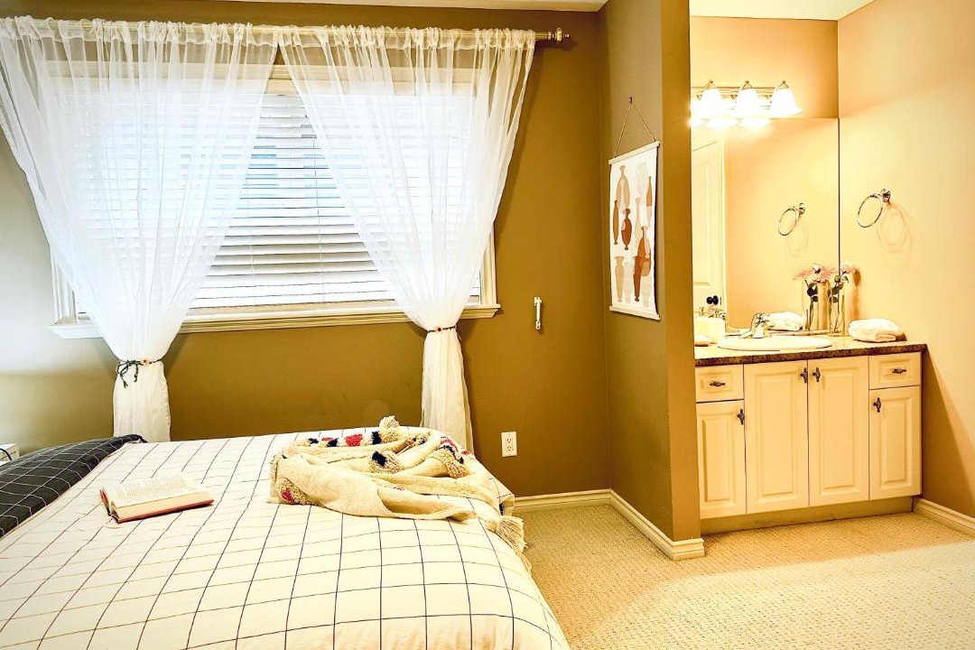 Photo of Bedroom in Willoughby