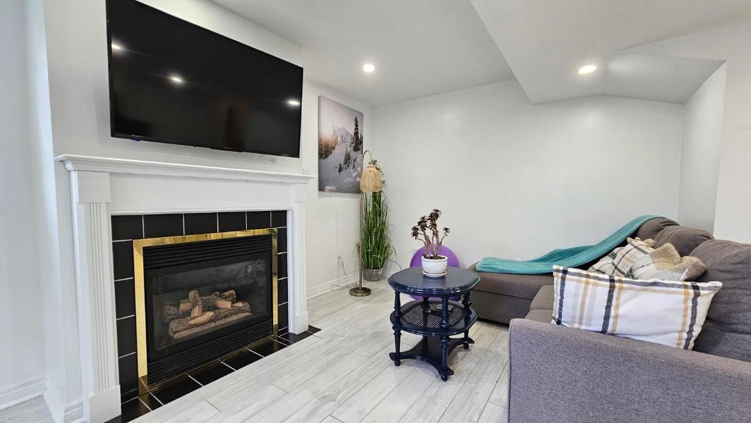 Photo of Livingroom in Alcona
