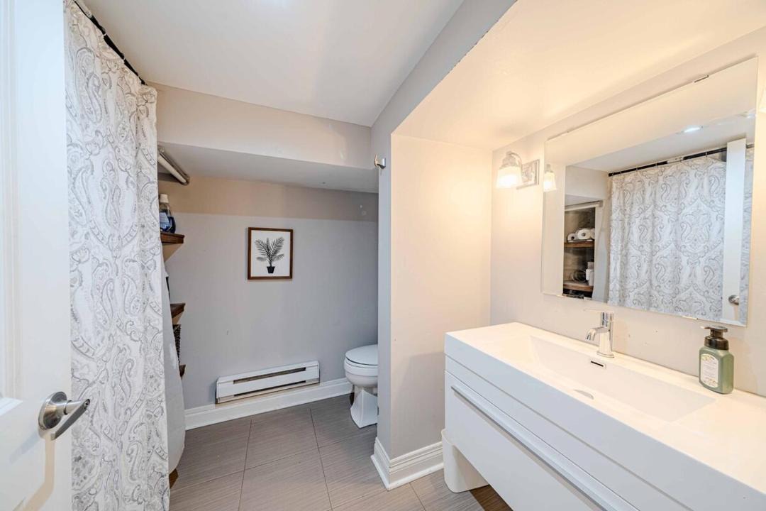 Photo of Bathroom in Lawrence Park