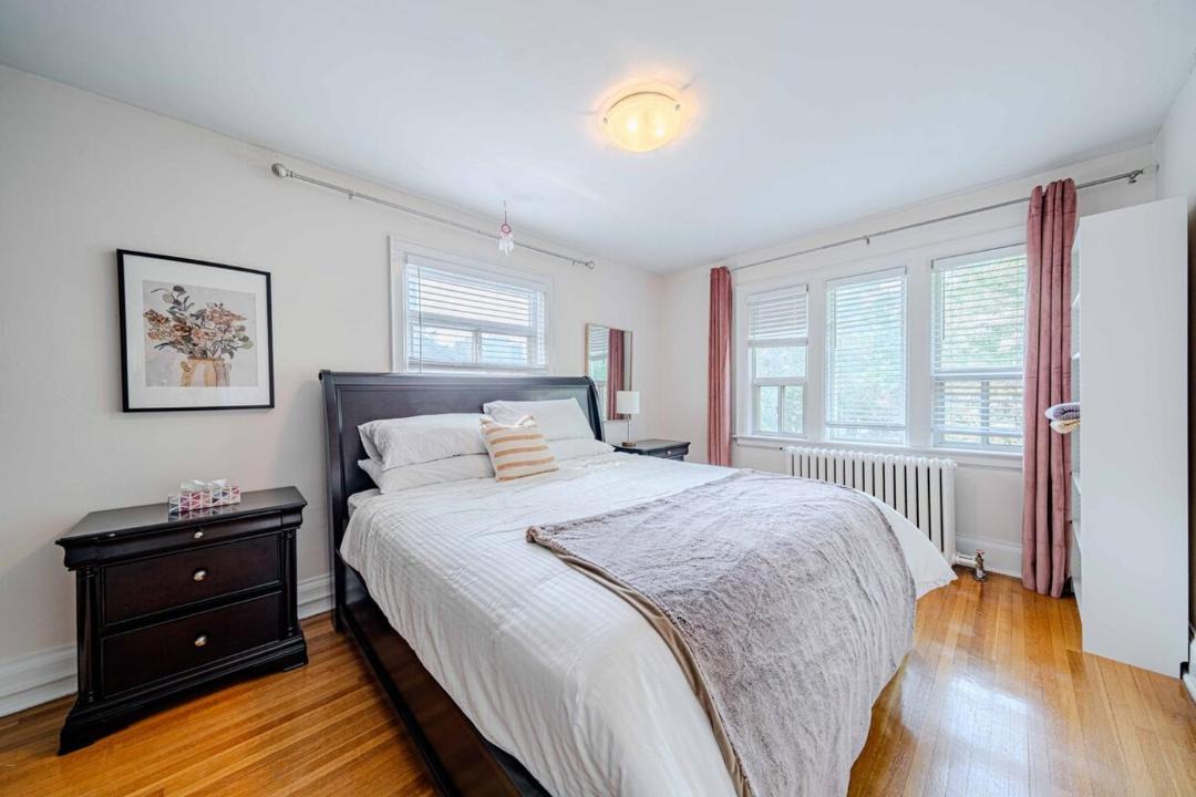 Photo of Bedroom in Lawrence Park