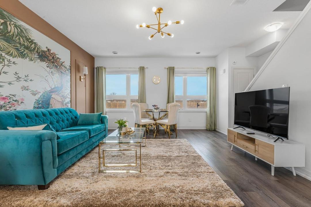 Photo of Livingroom in Niagara Falls