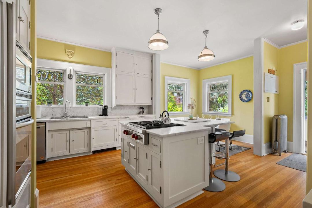 Photo of Kitchen in Southwest Calgary