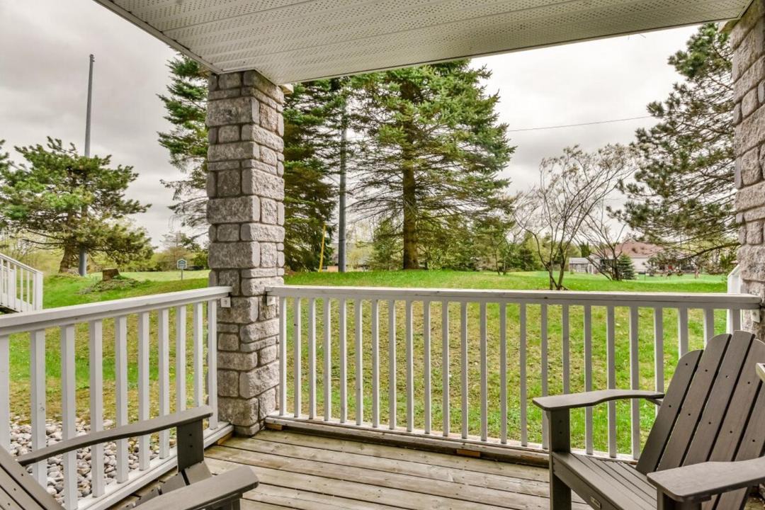 Photo of Patio Balcony in Oro-Medonte