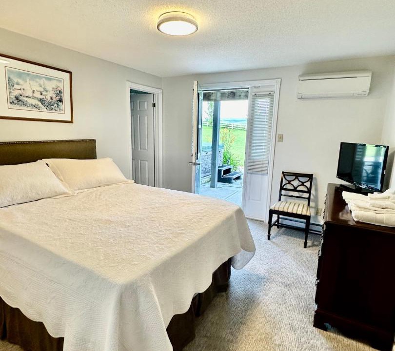 Photo of Bedroom in Mulmur