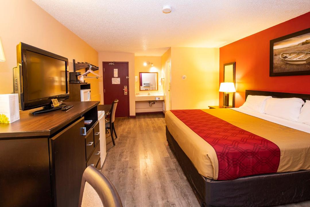 Photo of Bedroom in Edson