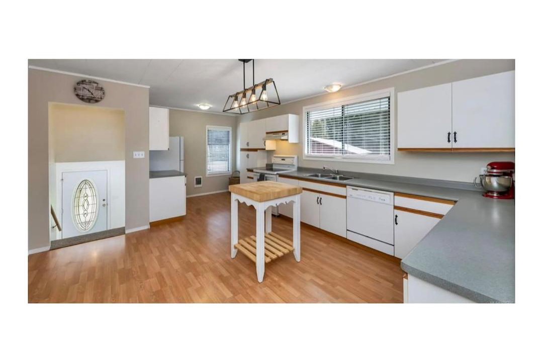 Photo of Kitchen in Youbou
