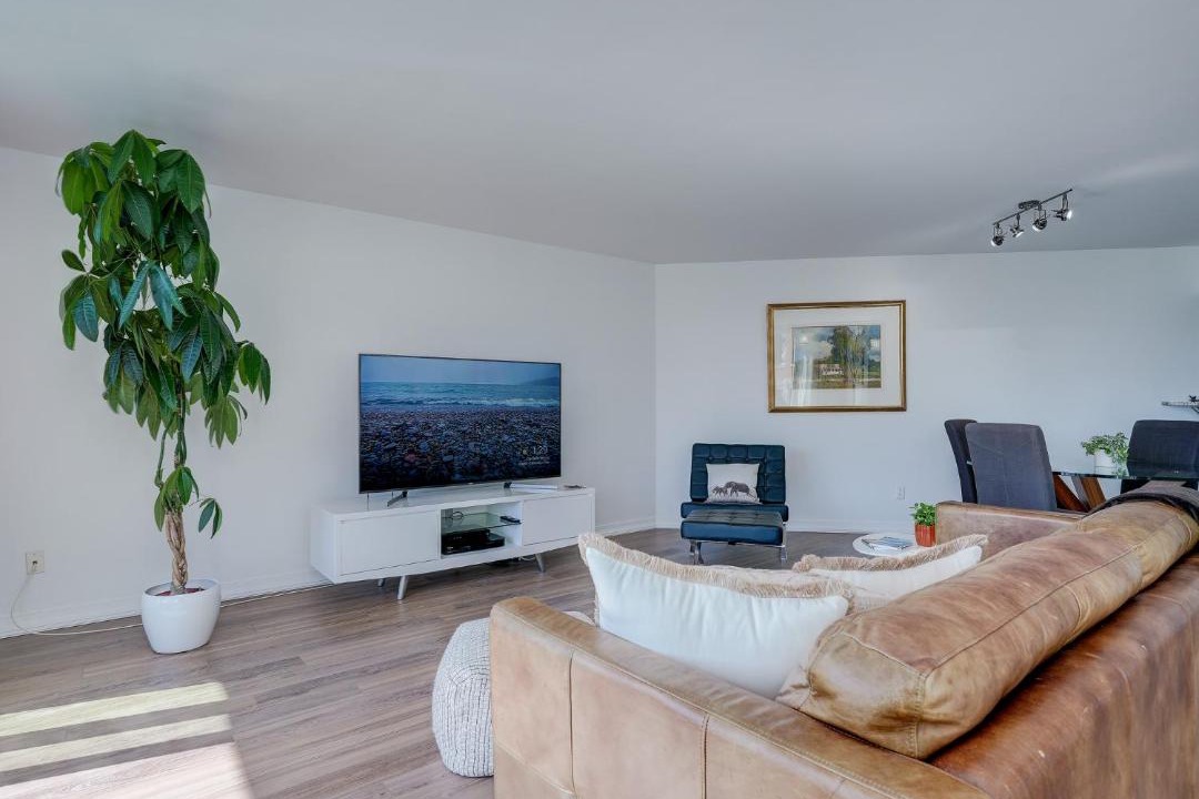 Photo of Livingroom in Inner Harbour