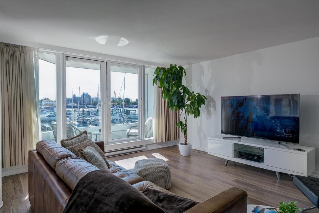 Photo of Livingroom in Inner Harbour