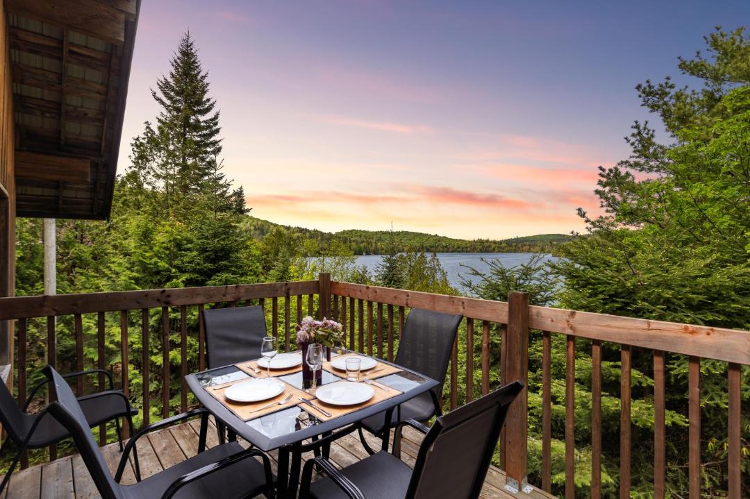 Photo of Patio Balcony in Sainte-Lucie-des-Laurentides