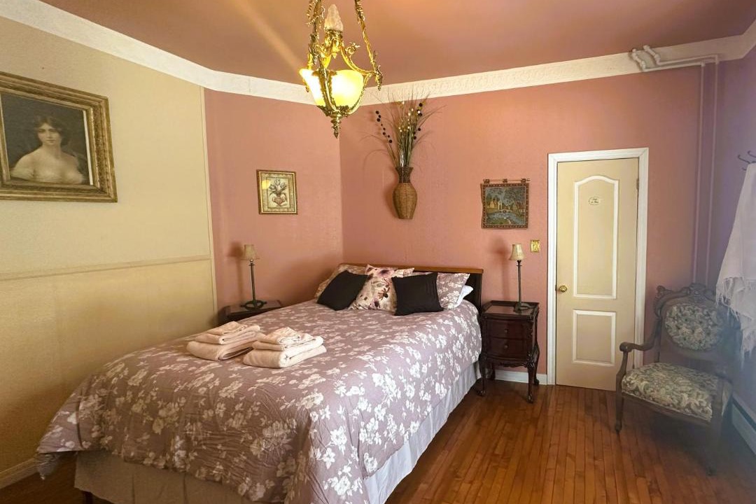 Photo of Bedroom in Magog