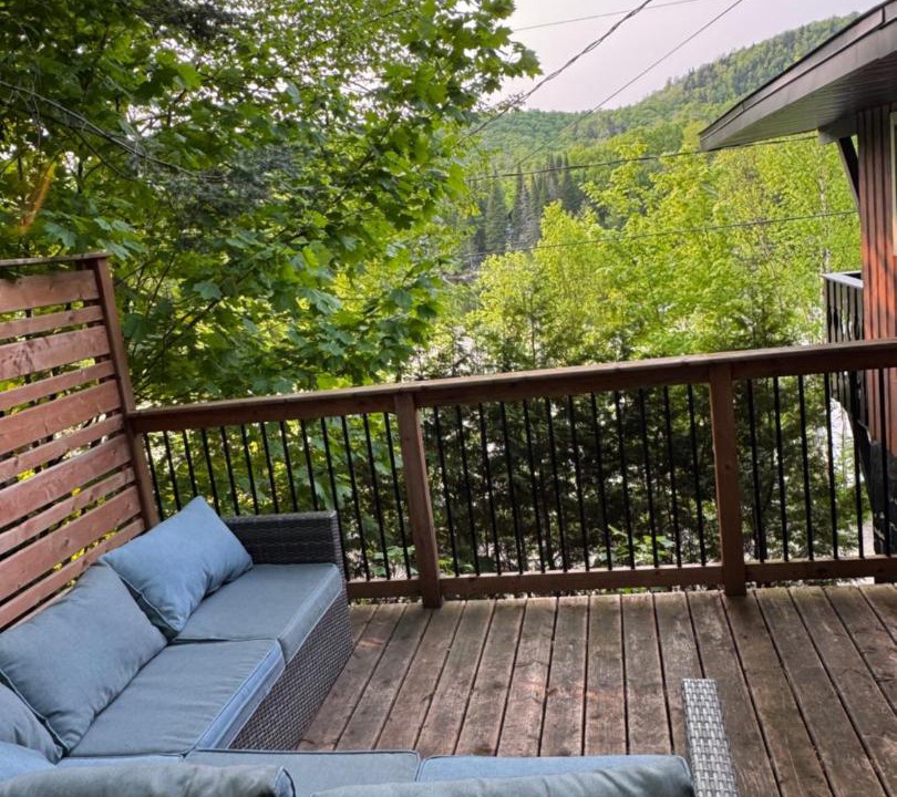 Photo of Patio Balcony in Les Pays-d'en-Haut Regional County Municipality