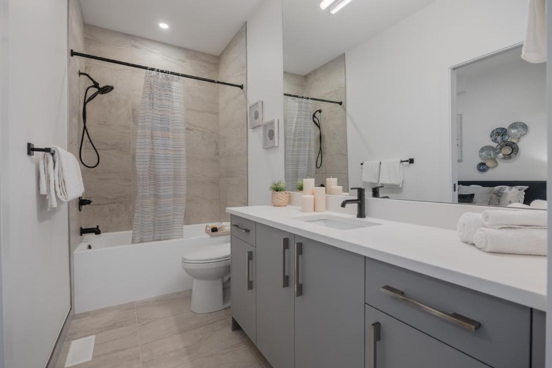 Photo of Bathroom in West Hillhurst