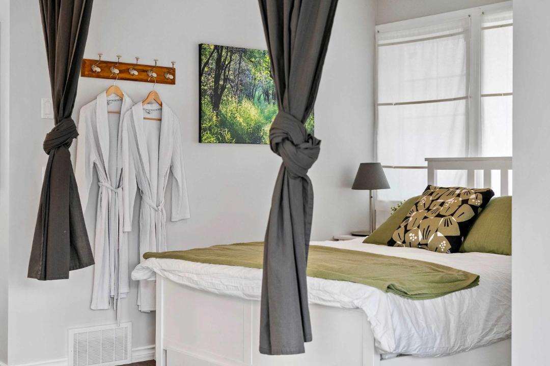 Photo of Bedroom in Okotoks