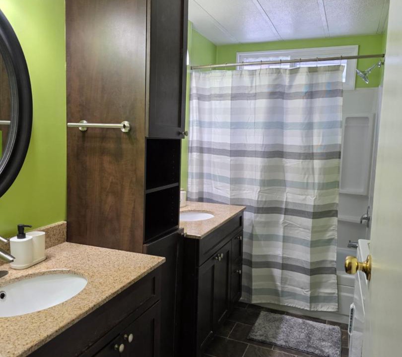Photo of Bathroom in Edson
