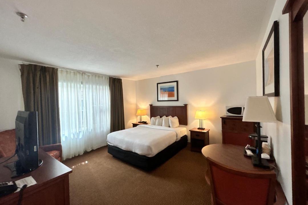 Photo of Bedroom in Queens Square