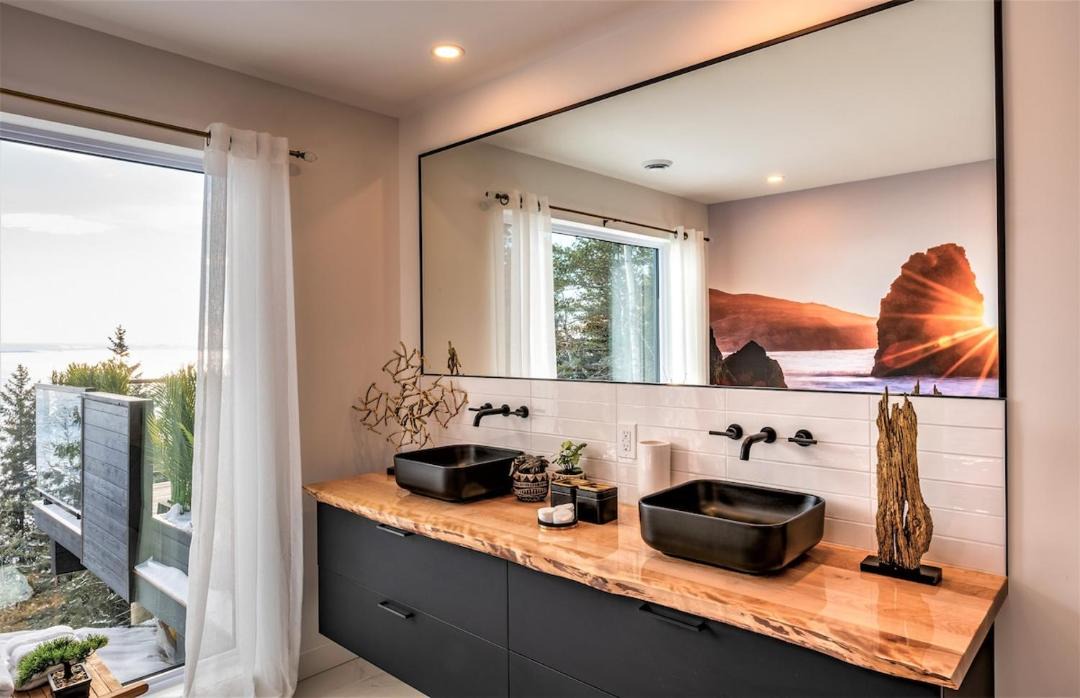 Photo of Bathroom in Saint Irenee
