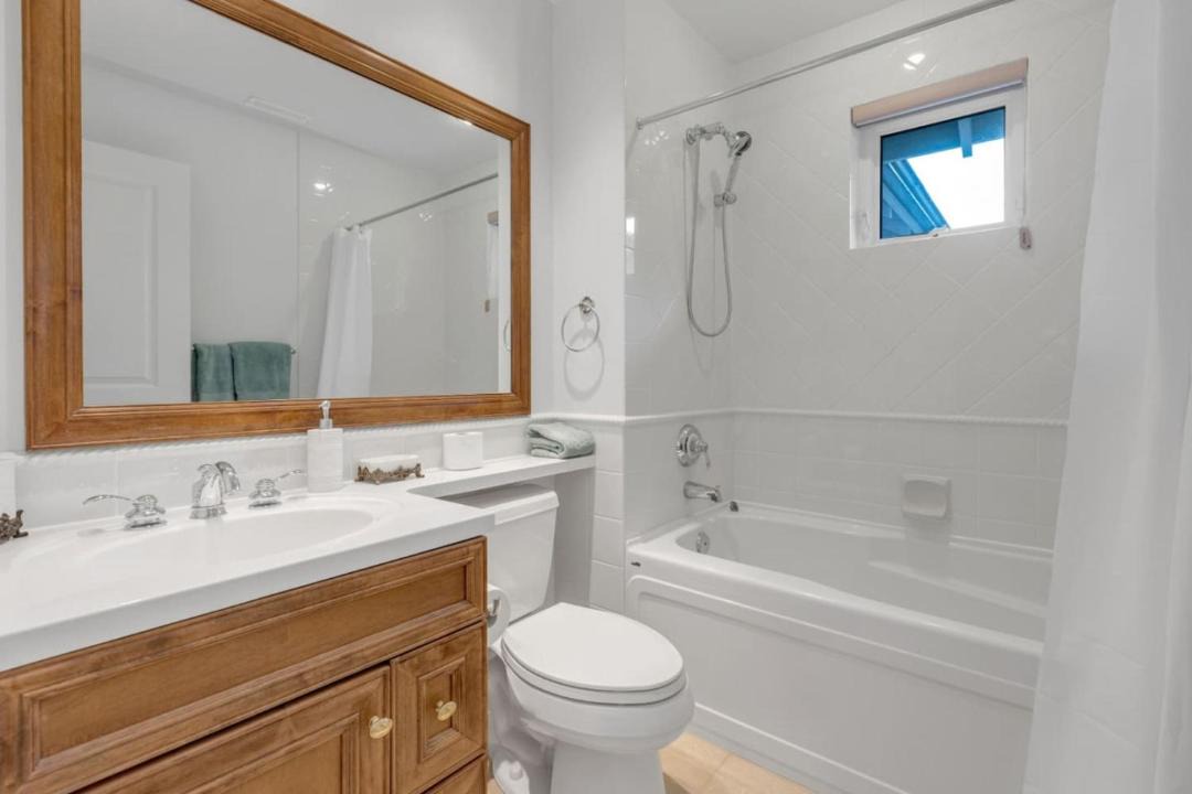 Photo of Bathroom in West Vancouver