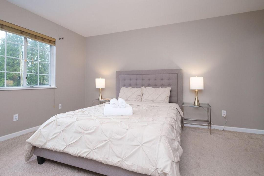 Photo of Bedroom in Oakridge