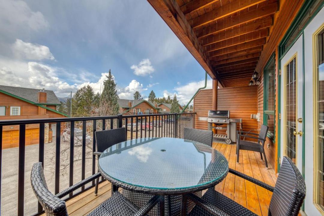 Photo of Patio Balcony in East Kootenay