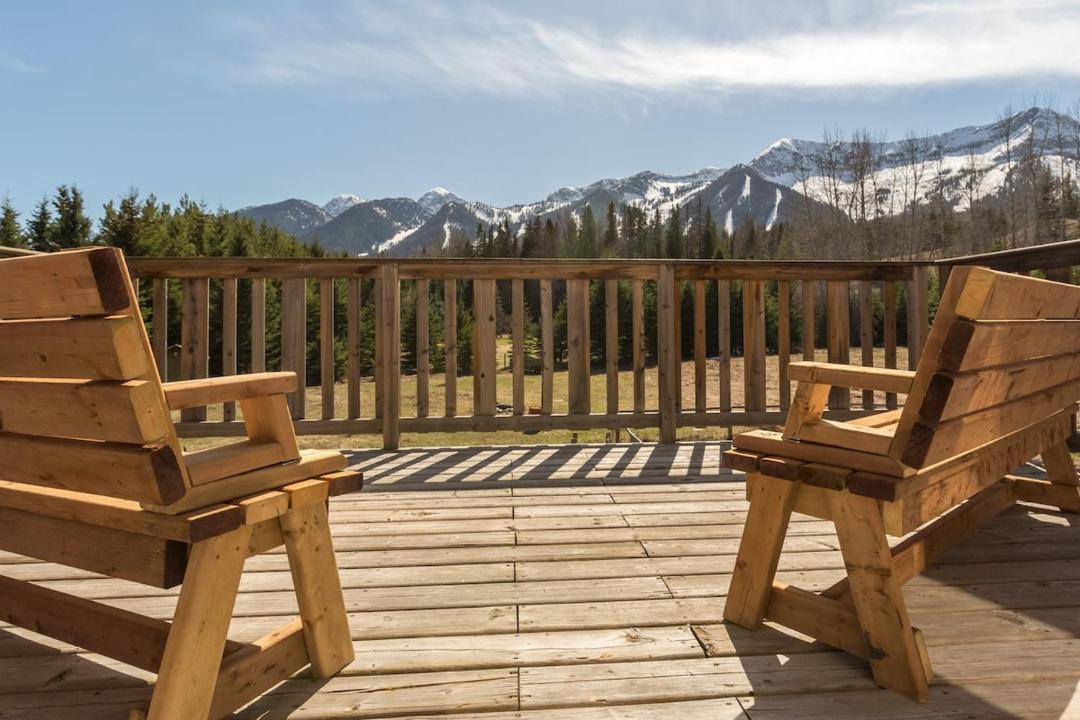 Photo of Patio Balcony in East Kootenay