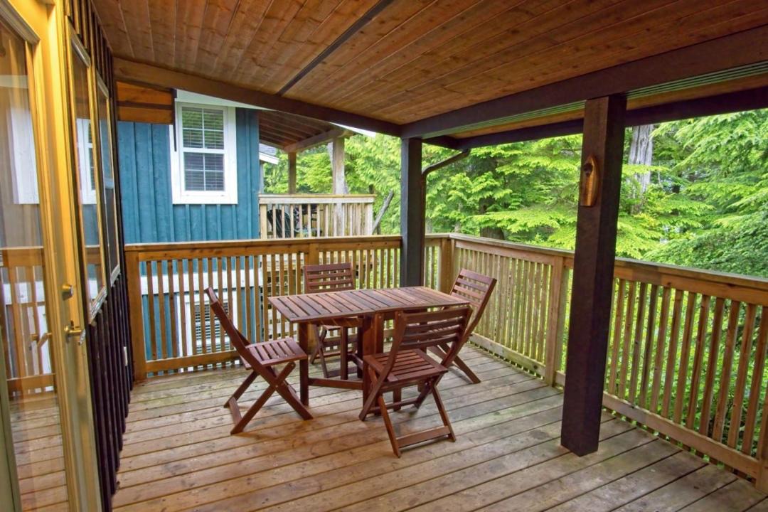 Photo of Patio Balcony in Ucluelet