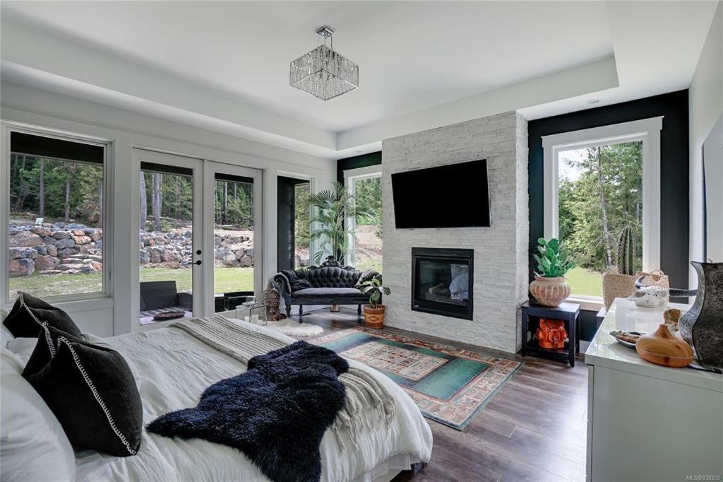 Photo of Others in Shawnigan Lake