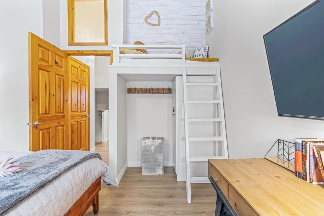 Photo of Bedroom in Harvie Heights