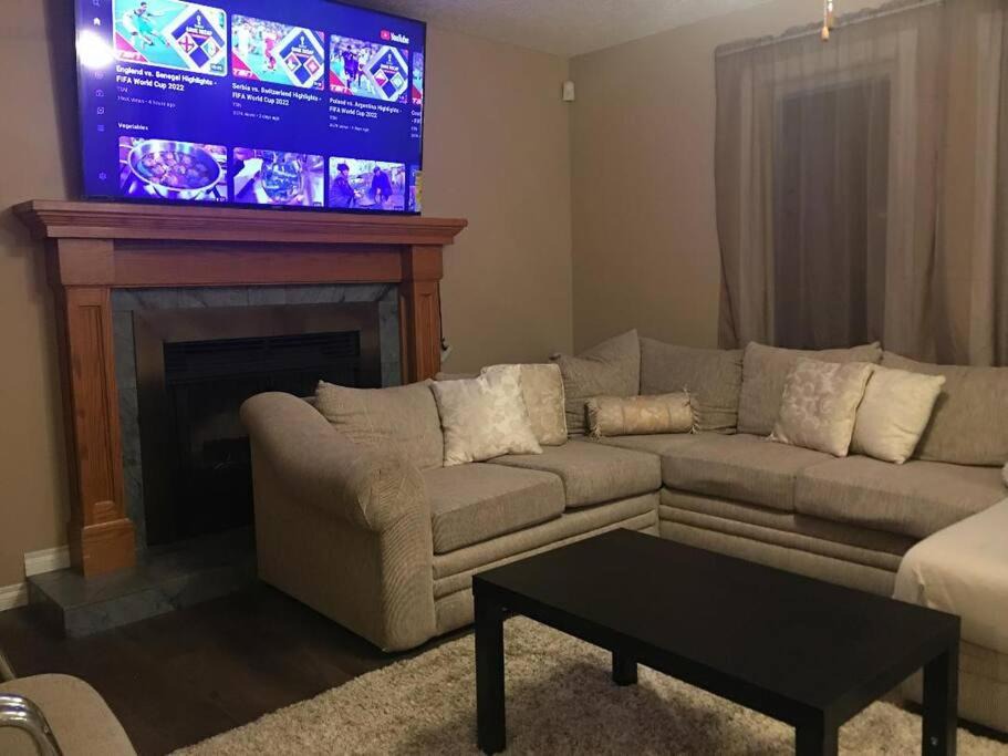 Photo of Livingroom in Southeast Edmonton