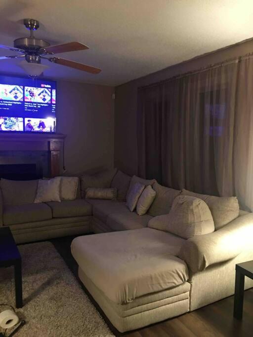 Photo of Livingroom in Southeast Edmonton