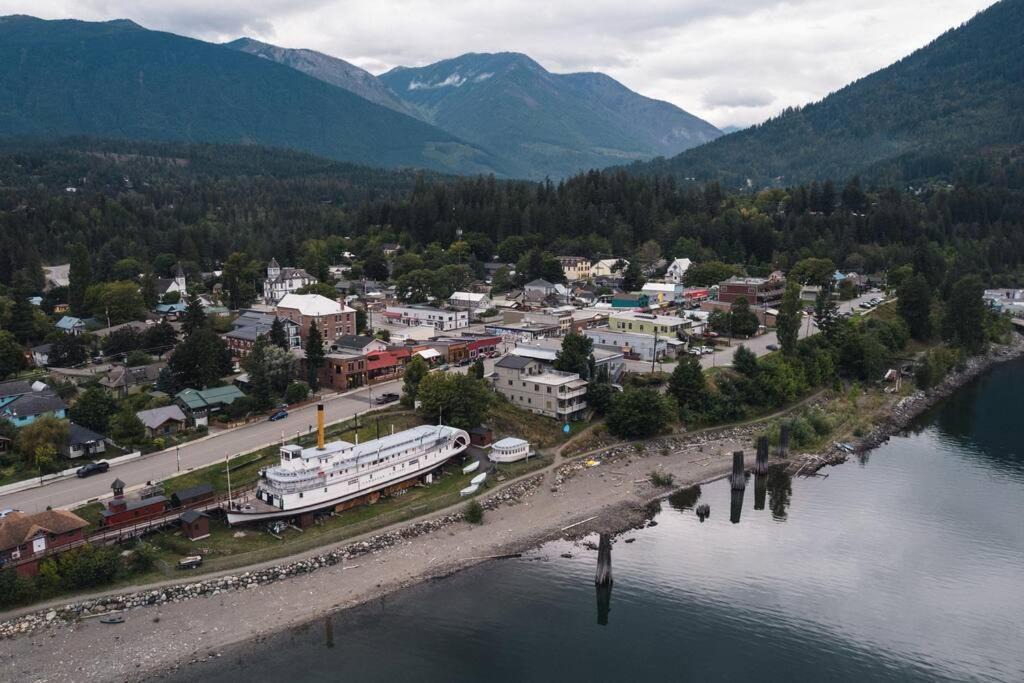 Photo of Others in Kaslo