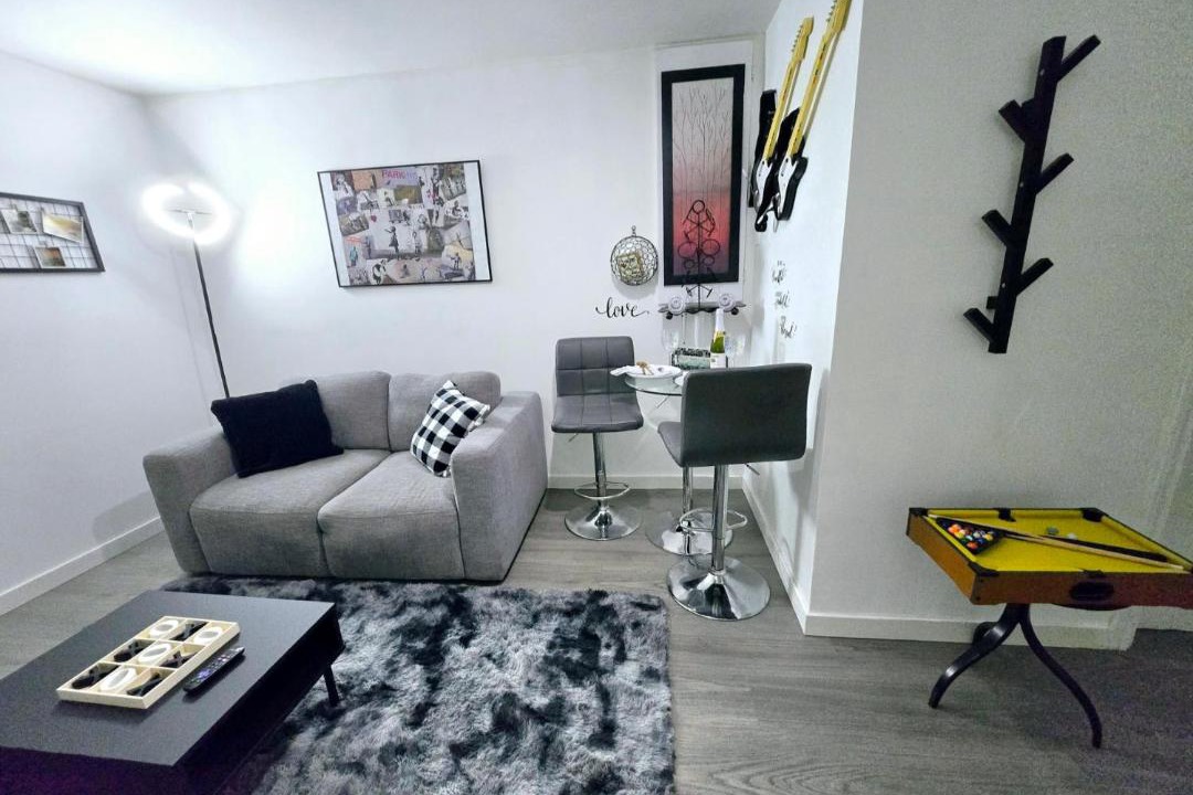 Photo of Livingroom in Burnaby