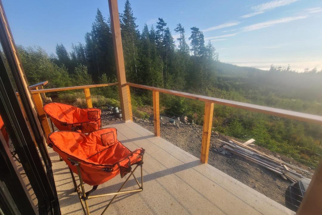 Photo of Patio Balcony in Juan de Fuca Electoral Area