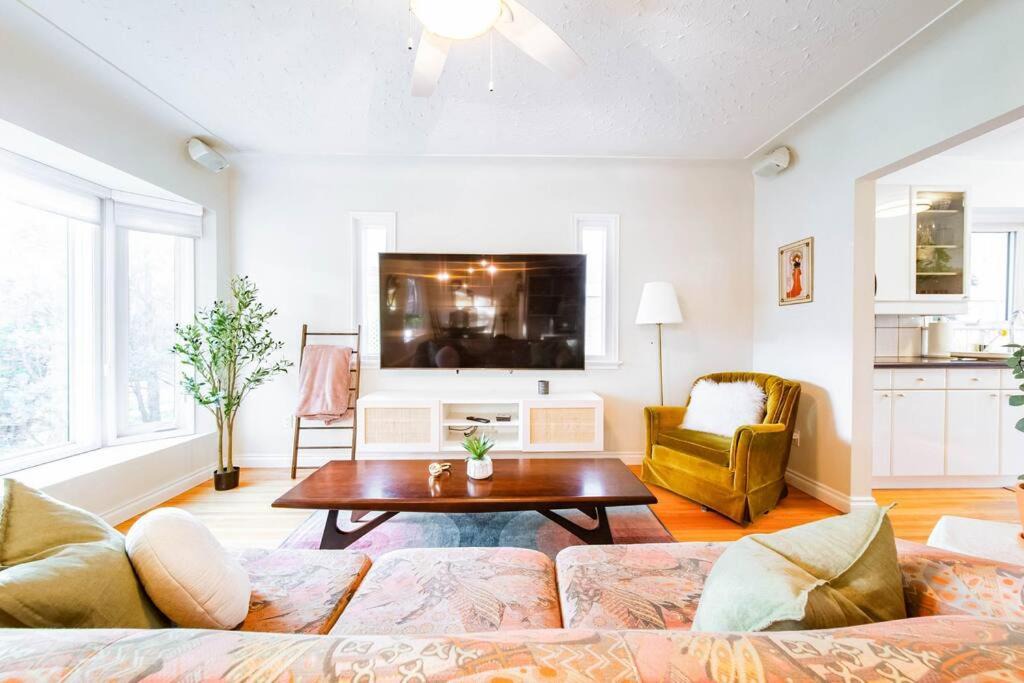Photo of Livingroom in Edmonton