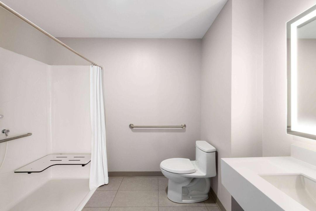 Photo of Bathroom in Lachute