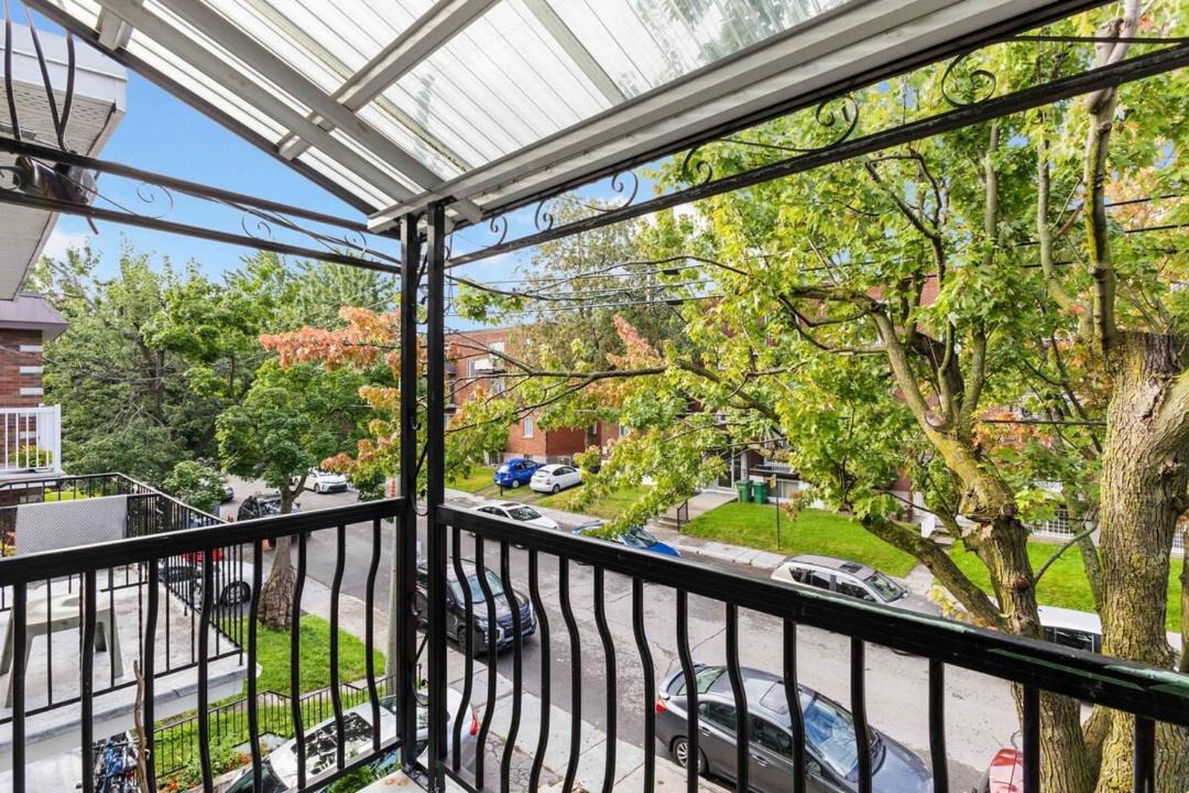 Photo of Patio Balcony in Nouveau-Rosemont