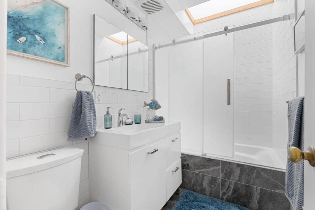 Photo of Bathroom in Nouveau-Rosemont