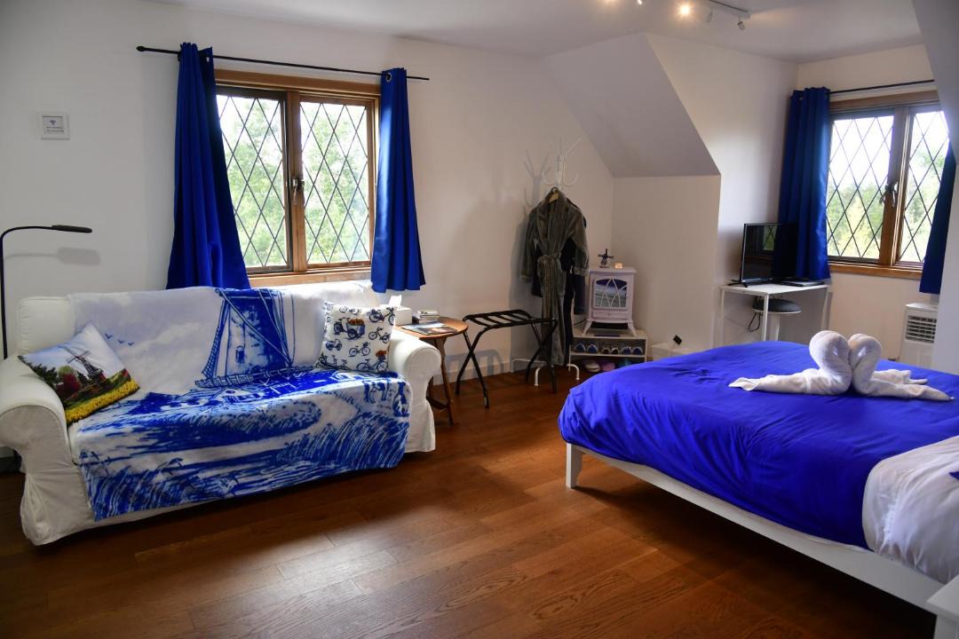 Photo of Bedroom in 70 Mile House