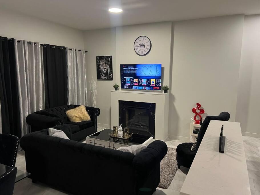 Photo of Livingroom in Southwest Edmonton