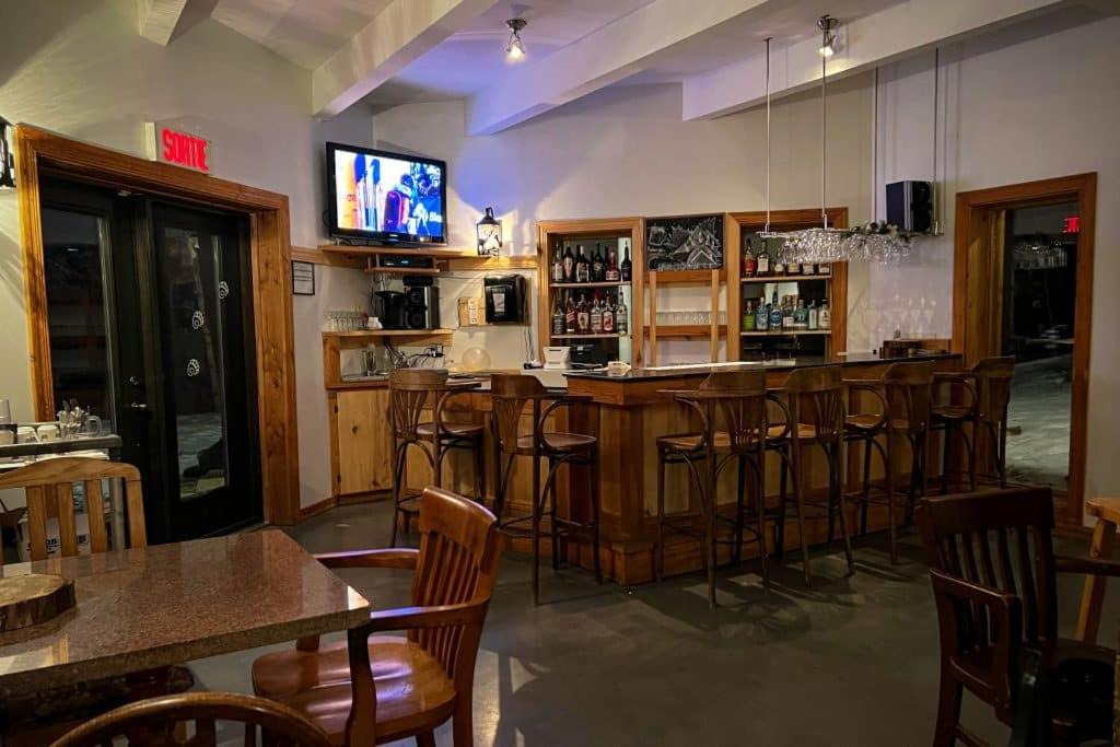 Photo of Kitchen in Saint-David-de-Falardeau
