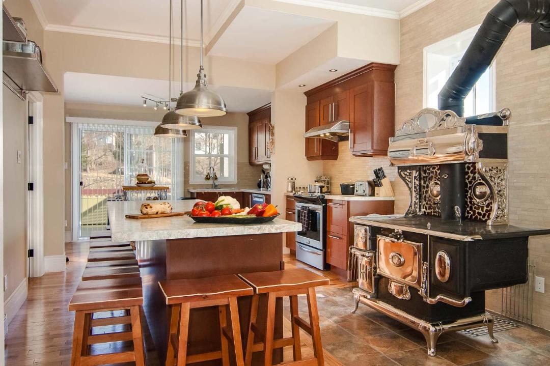 Photo of Kitchen in Saint-Damien-de-Buckland