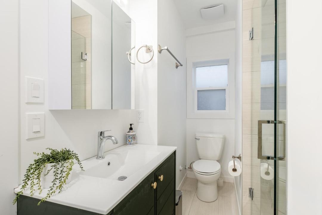 Photo of Bathroom in East Side