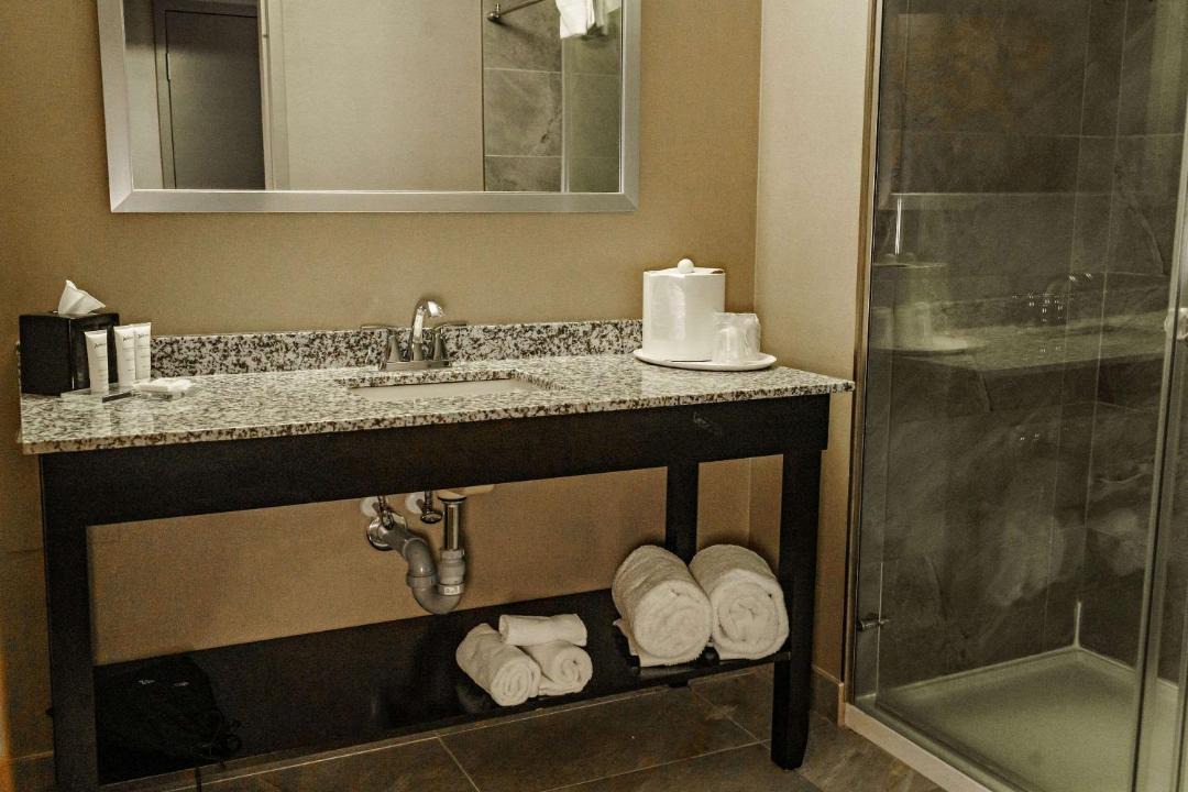 Photo of Bathroom in Leduc