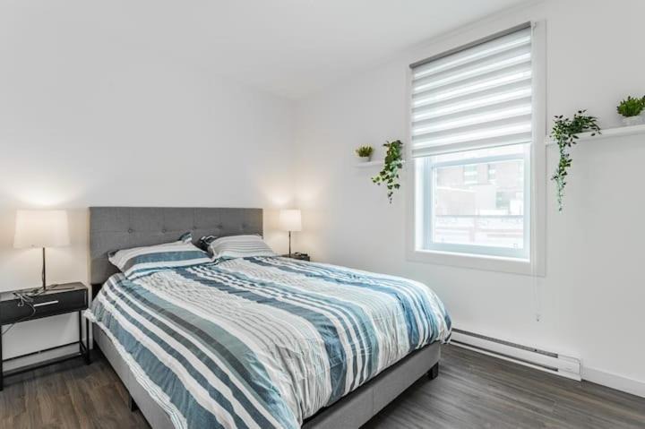 Photo of Bedroom in La Petite-Patrie