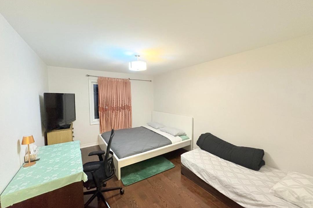 Photo of Bedroom in Clairlea - Birchmount