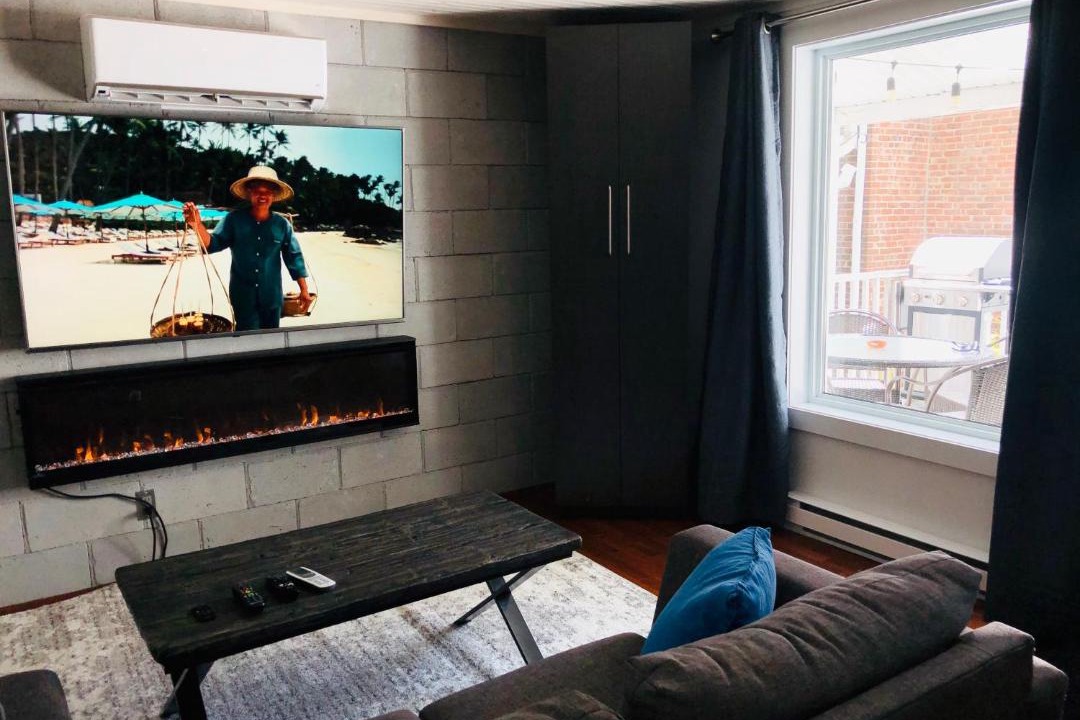 Photo of Livingroom in North Hatley