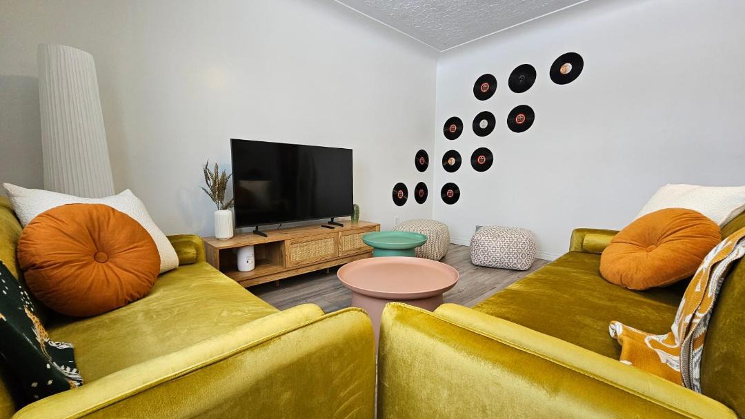 Photo of Livingroom in Northeast Edmonton