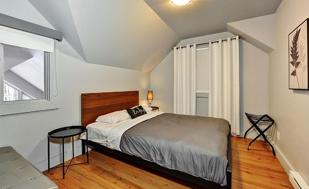 Photo of Bedroom in Stoneham