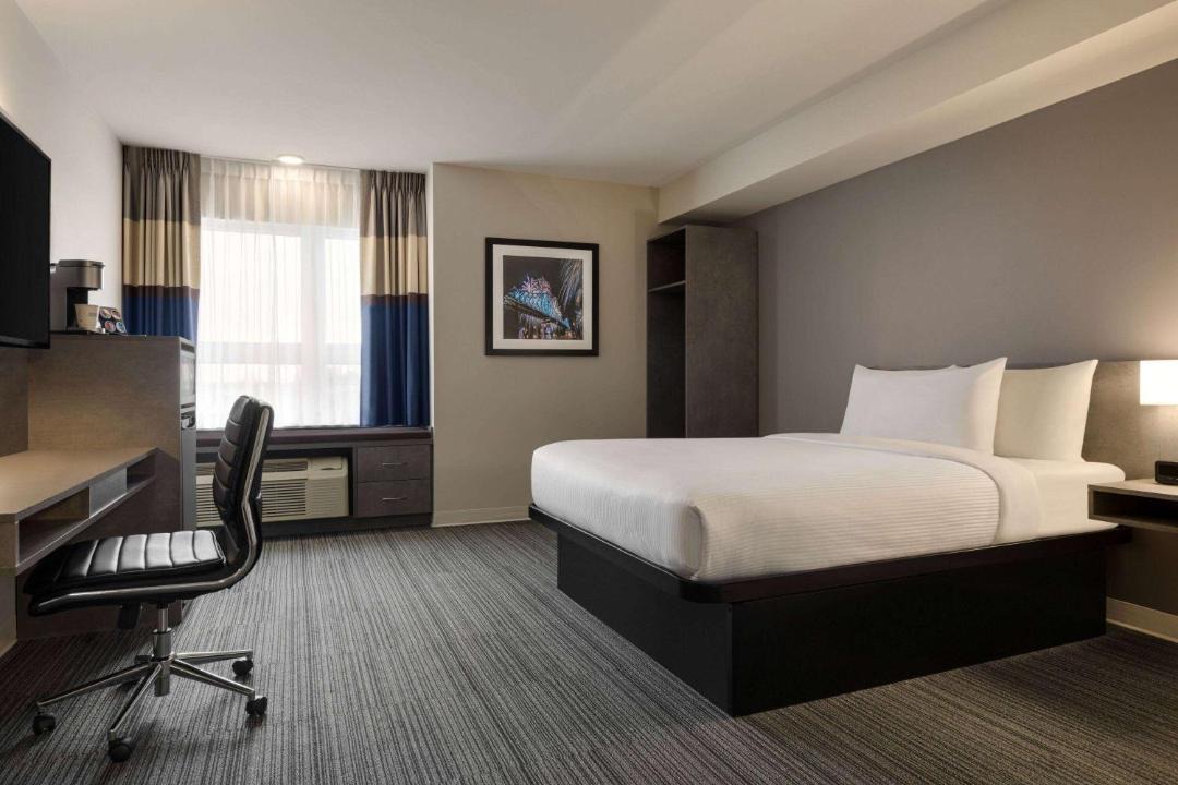 Photo of Bedroom in Boisbriand