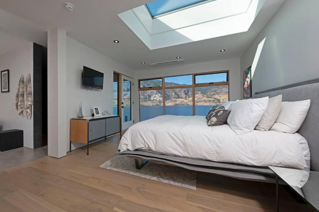 Photo of Bedroom in Okanagan-Similkameen